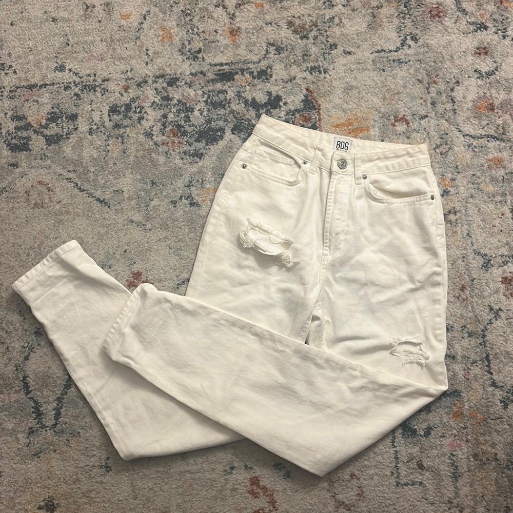 BDG White “Mom” Jeans size 24 from Urban Outfitters